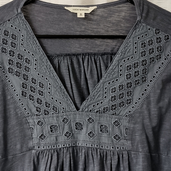 Lucky Brand Blue Embroidered Cutout V-neck Top XL - Picture 2 of 7